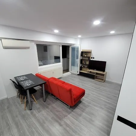 Studio 88-3