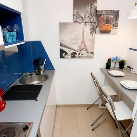Lovely 2 Bedroom Apartment Near Old Town-2
