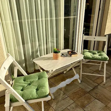 Wood Story - Modern 1Br Apt Near City Center With Parking-3