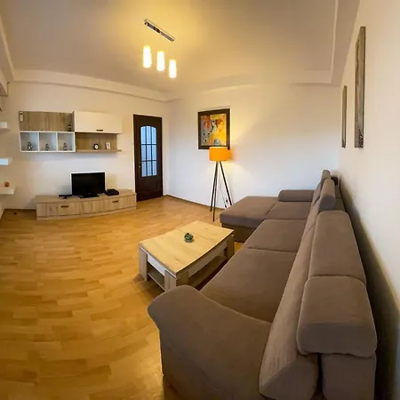 National Arena Mega Mall Elana Apartment-2