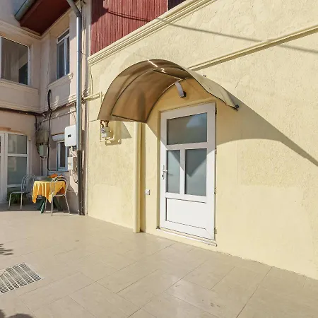 Stone Gate Apartment #3-3