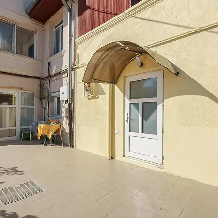 Stone Gate Apartment #3-2