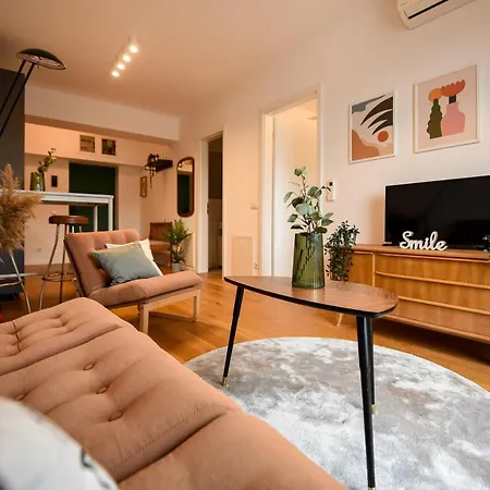 The Geometrist - Stunning 1Br Apt With Balcony-2