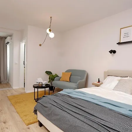 Bright & Relaxing Stay Studio-3