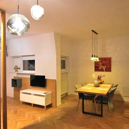 Heritage Apartment At Berindey French Villa, City Center, Bucharest-3