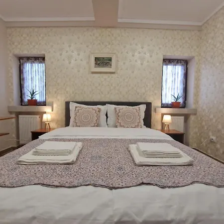 Laroka House Arty And Cosy Studio Universitate Center-2