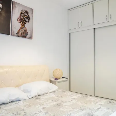 Gvitown Central Apartment-3