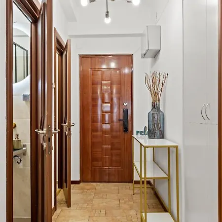 Upscale Studio, Walking Distance From The Old Town-3