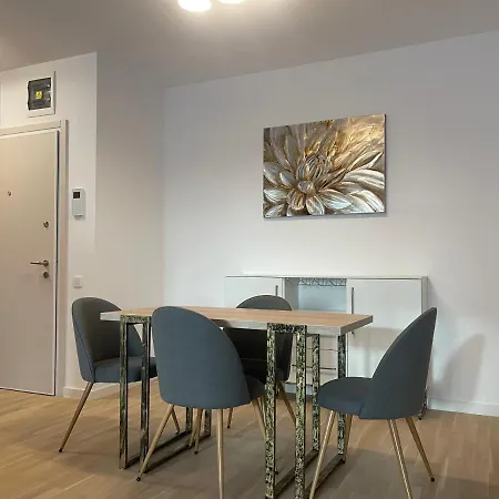 C-Entral Apartments Bucharest With Private Parking-2