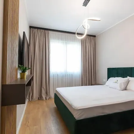 Elegant 2 Bedroom Retreat-2
