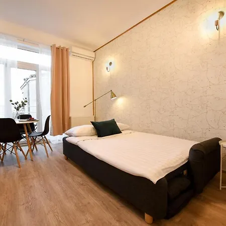 Cozy 1Br Escape - Apartment With Charming Balcony Near Universitate-3