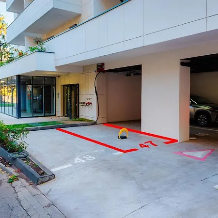 New Luxury City Center Studio-2