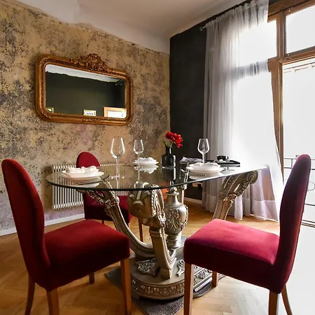 Brancovenian Wonder - 3Br Apartment Near Cismigiu Park-2