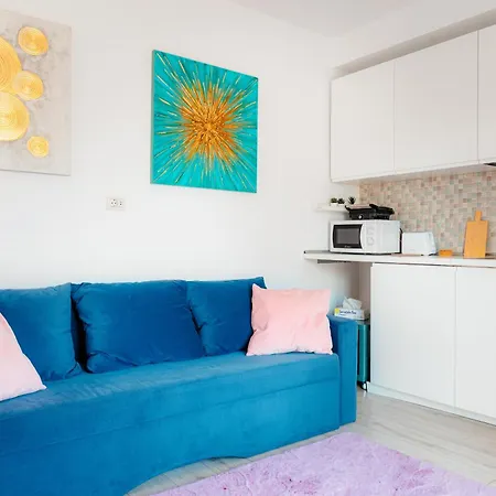 Downtown Apartment Boutique - Blue & Pink-2