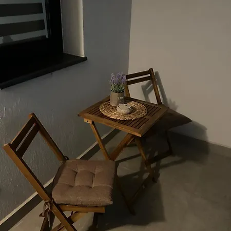 N & D Luxury Studio-3