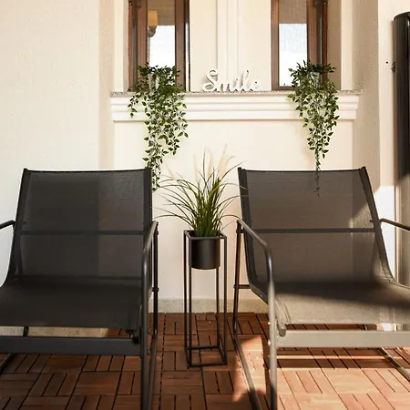 Home Away From Home - Modern & Cozy Apartments Near Vibrant Unirii Area-3