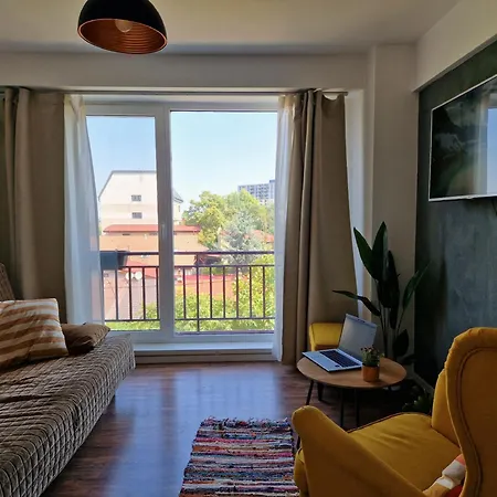 Self Check-In Free Parking Near Metro Stations And Bus Westside Studio S6-3
