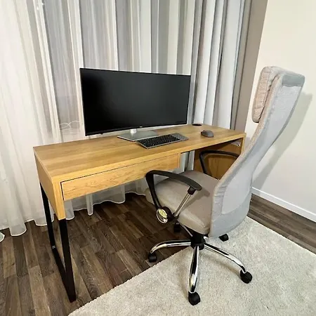 Stylish Newly Renovated Apt Feels Like Second Home-3