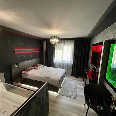 Nubia Studios & Spa-2