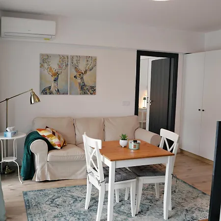 Urban Nest - Luxe Hideaway In Belvedere-3