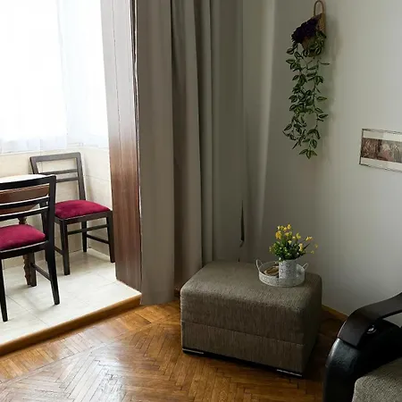 Victoria Avenue Apartments-2