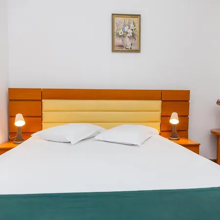 Hotel Sir Colentina-3