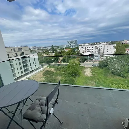 Escape Residence 29-3