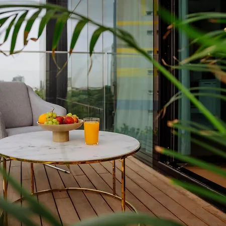One Mircea Eliade Apartments With City & Park Views-3