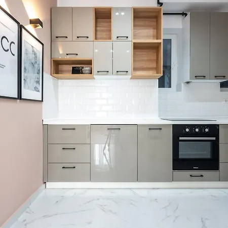 The Loft Luxury Apartments-Near The Park In The City Center-3