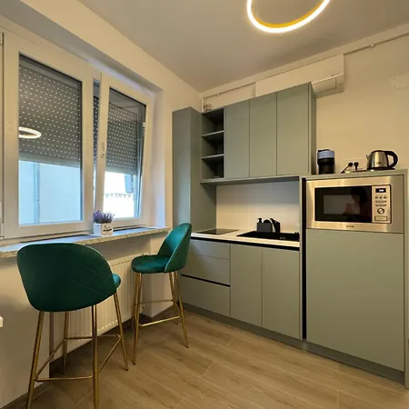 Central Suite-3