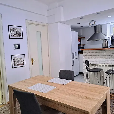 Luxury Apartment Piata Romana-3