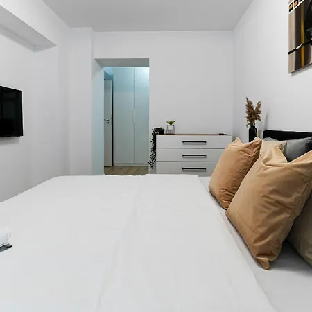 Sandra - Park-View Apt Near Obor Market & Metro Station-2