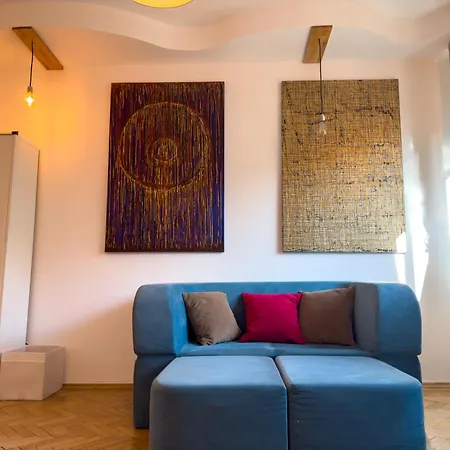 Central Retreat Apartments Universitate-2