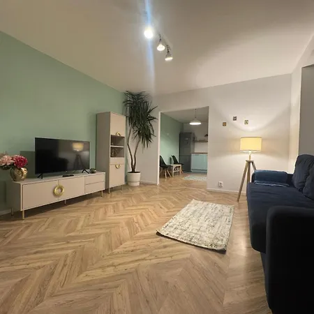 Vali'S Apartment-2