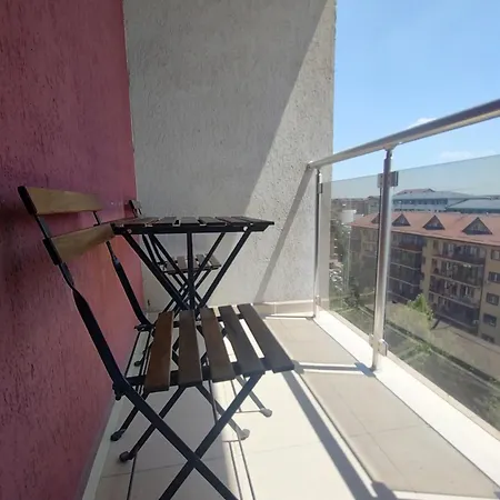 Luxury Modern Free Parking Air Conditioning Netflix Superb Bright View Balcony Self Check In Militari-2