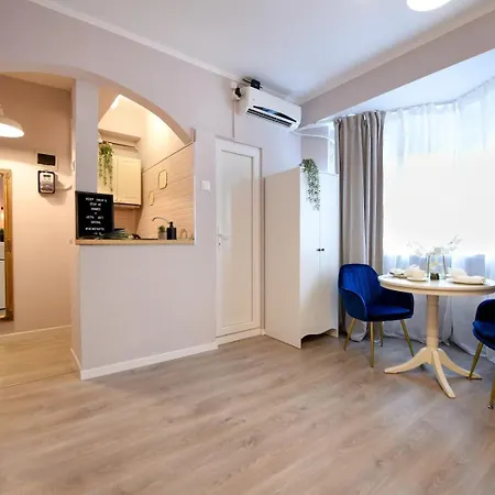 Heart Of Bucharest - Cozy Studios On Smardan Street-3