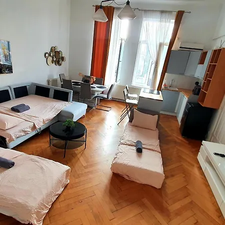 Ultracentral Cozy Apartment On Calea Victoriei With Amazing View-2