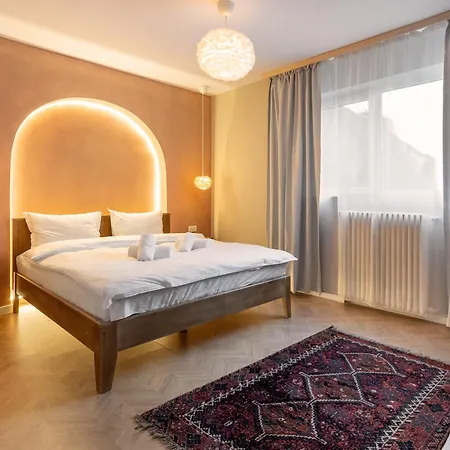 Ultracentral Near Old Town, Cismigiu And Victoriei - Cozy, Quiet And Modern Apartment Wt Sunny Balcony-2