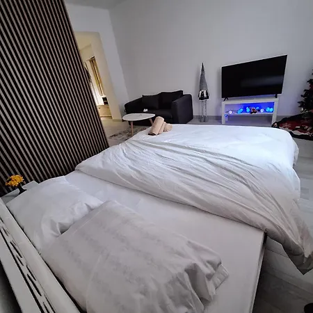 Anastasia&Raisa Home-2