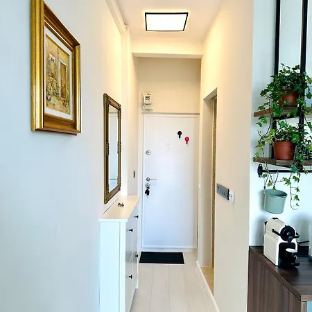 Harmony Studio - Elegant Escape Near Ateneu-3
