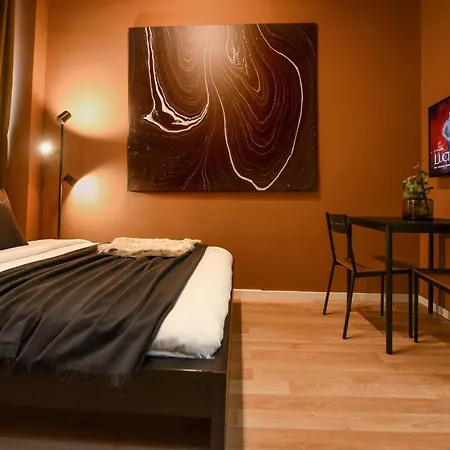 Elegant Studios On Magheru Boulevard - The Art Of Living Simply-3
