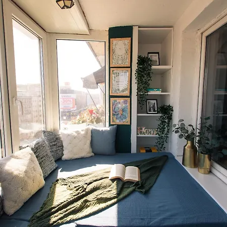 Old Town Apartment With Amazing View From The Balcony-3