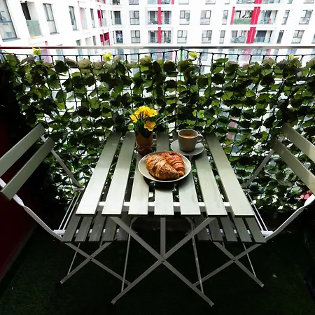 Soni Exclusive Studio Plaza With Private Parking & Self Check-In-3