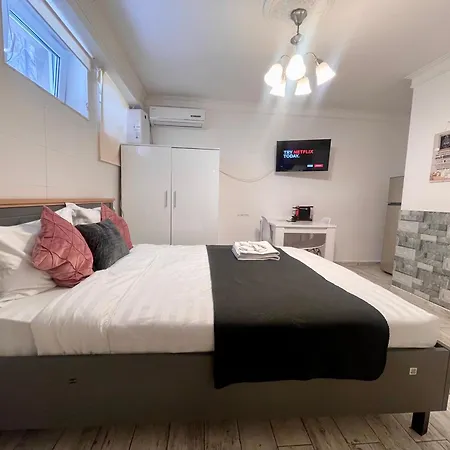 Prime 1 Studio - Half Ground Level With Windows - Demisol-2