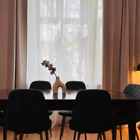 Ideal Home - Spacious & Modern Accommodation Near Unirii Square-3