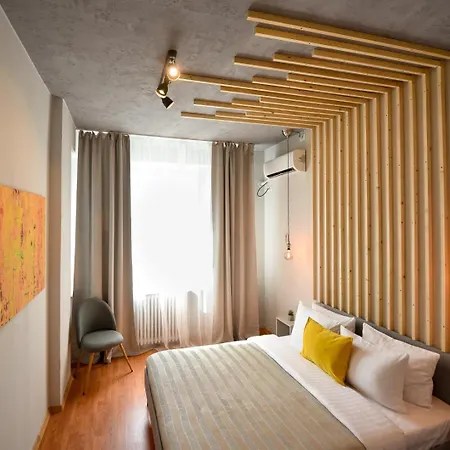 Ideal Home - Spacious & Modern Accommodation Near Unirii Square-2