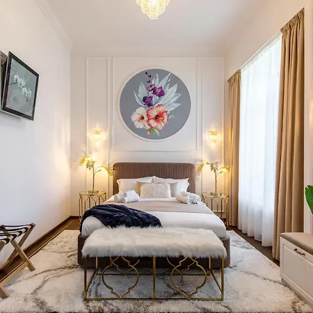 Old Town Luxury Suites-3