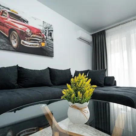 Central Comfort 2-Room 10 Min To Parliament And Old Town-3