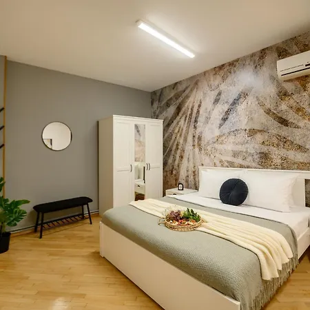 Cultural Gems- Modern 1Br Apartments Near Museums-3