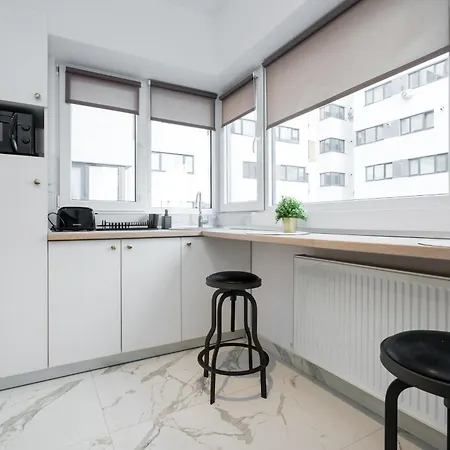 Central Residence Apartment 122-3